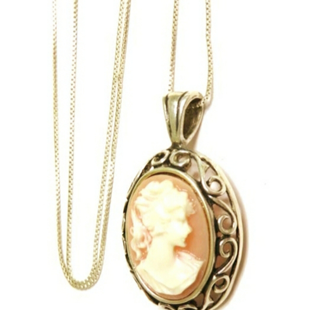Sterling Silver Cameo Pendant Necklace